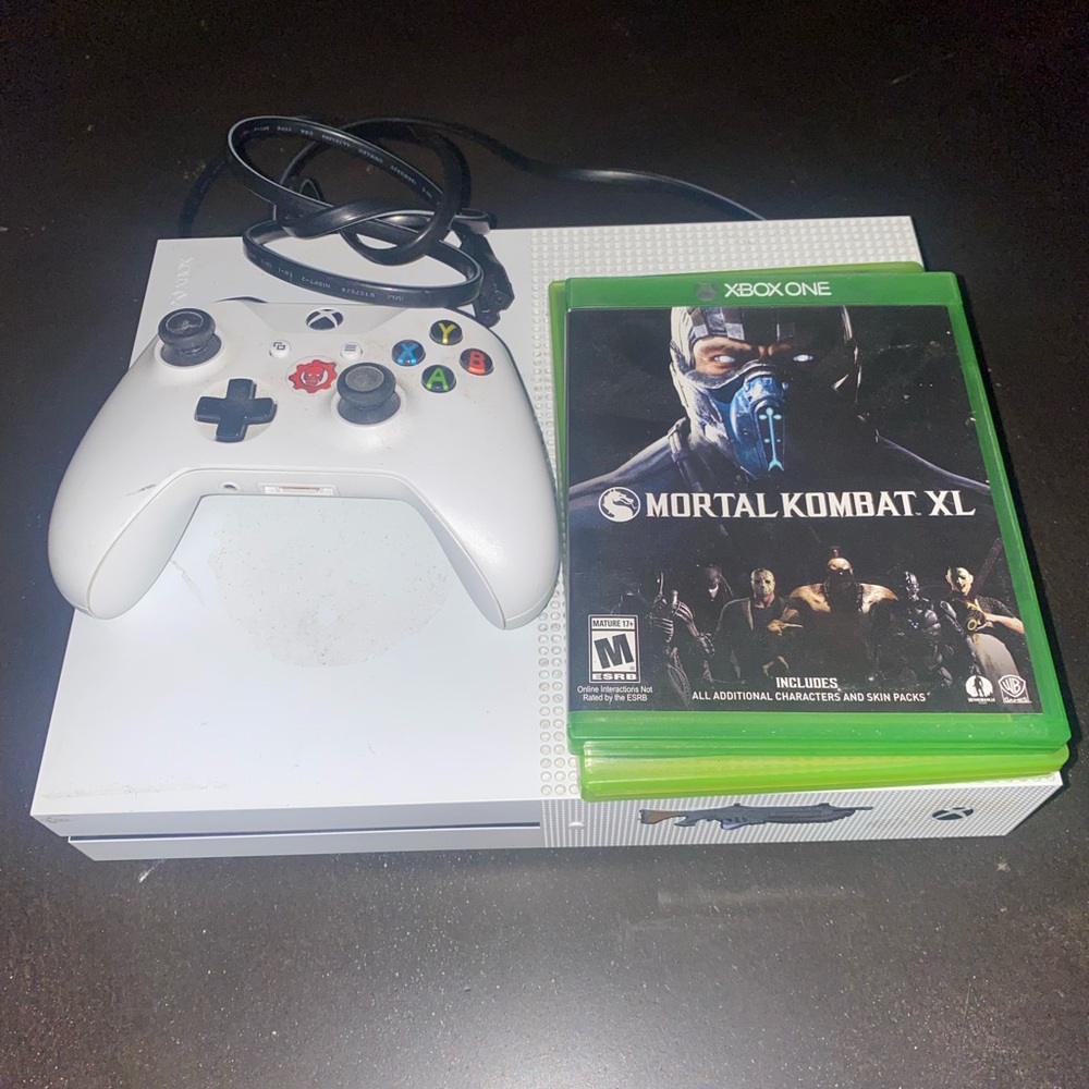 Xbox one color white
